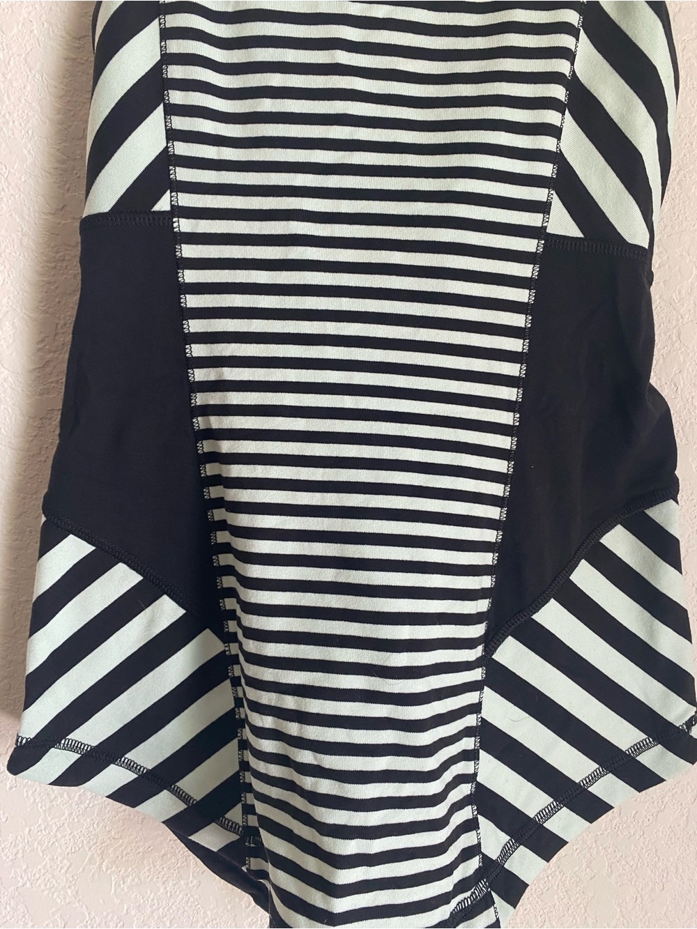 Lululemon Work It Out Tank Top Sz 4 Stripe Yoga Gym Pilates Workout - Picture 4 of 6